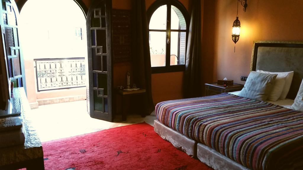 Amira & Guest house 4*