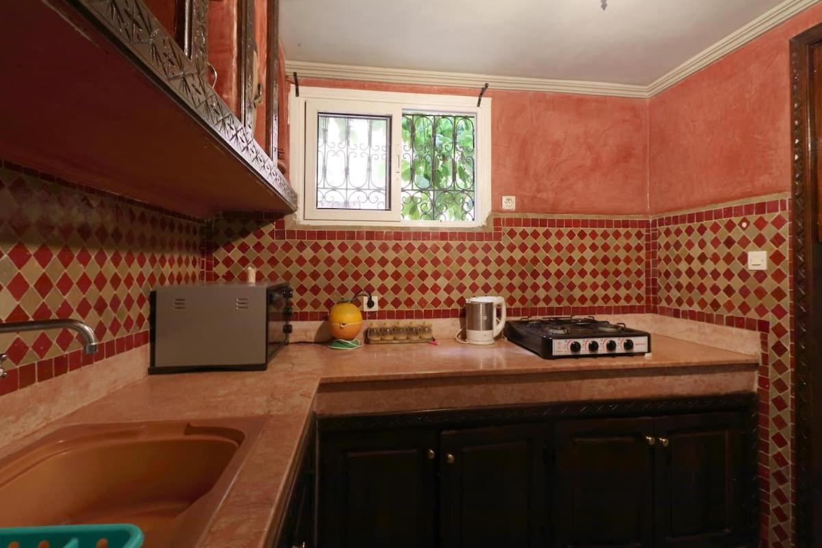 Kenzi Apartamento *