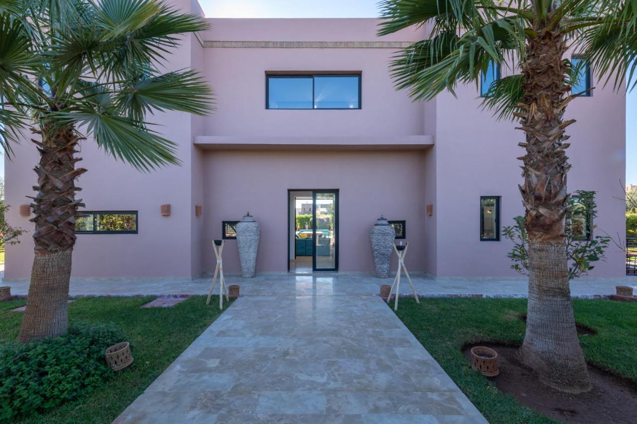Les Iris Villa *