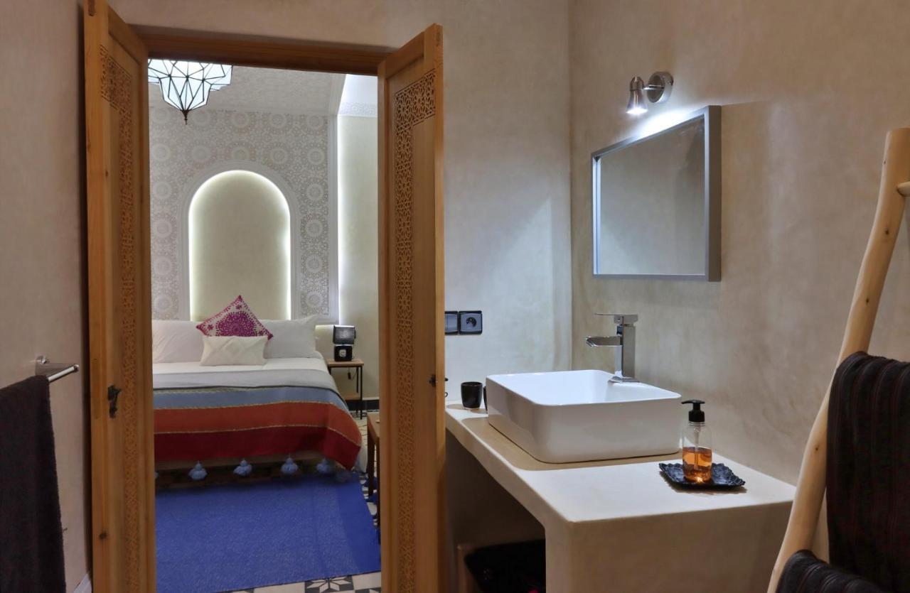 Banatti Guest house *