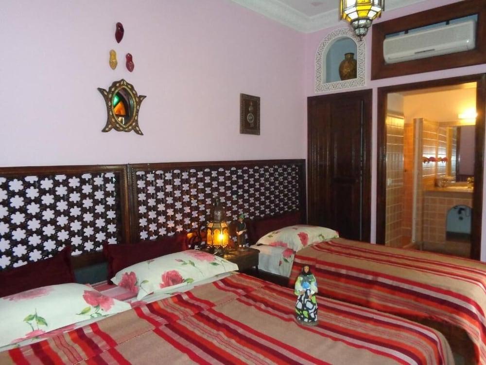Sesame Guest house 3*