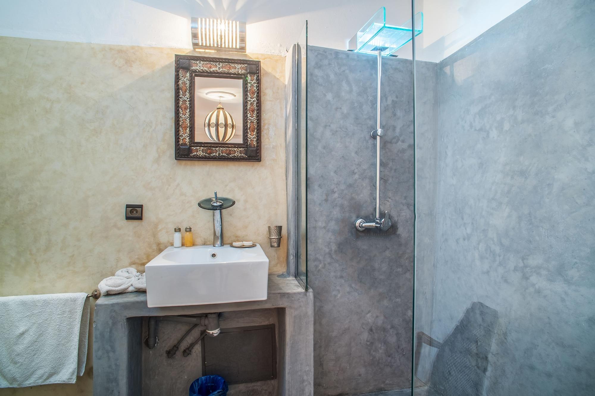 Aliya Bed and breakfast 4*