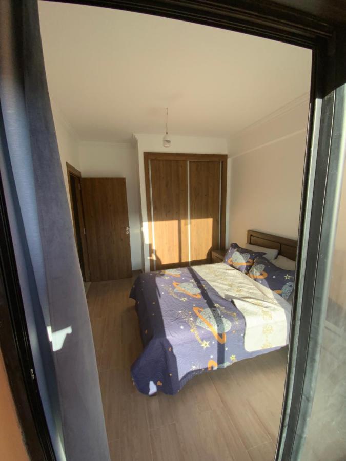 Apartment 3 Bedrooms *