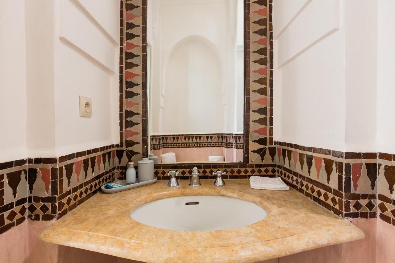 Pauline With Private Pool & Garden, Service And No Insight. Villa *