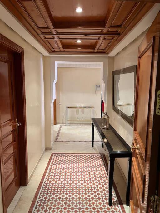 Beautiful Central & Comfortable Apartment