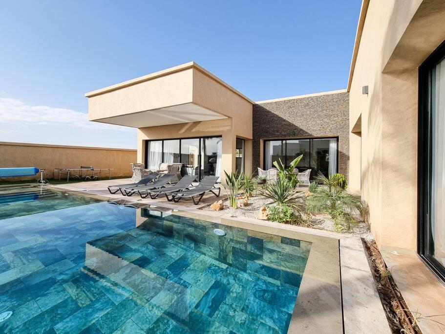 Bahia, Piscine Chauffee, Personnels Inclus Villa
