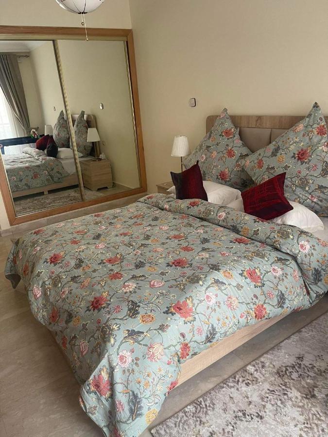 Beautiful, Great Equipped 122 M Near Majorelle Garden And Gueliz With Pool Views And A Large Balcony And Terrace *
