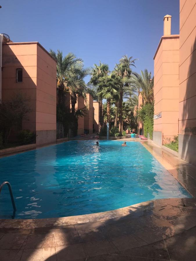 Dans Avec Piscine Appartamento *