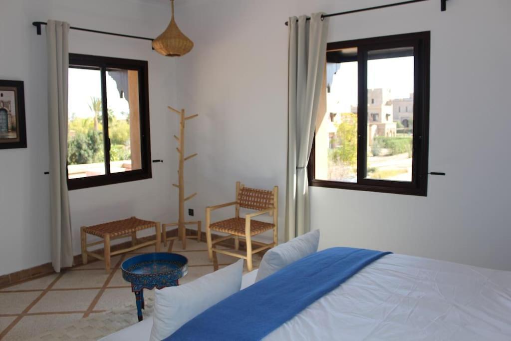 Ily Marrakech Avec Piscine Et Vue Sur L'altas : Coup De Coeur! Villa *