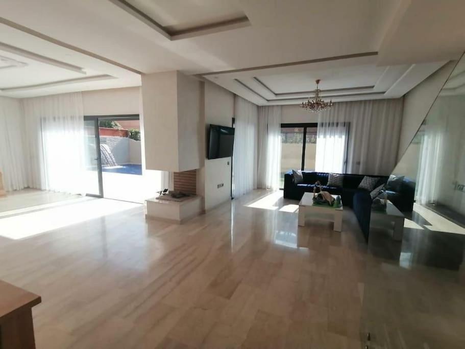 Villa Magnifique De *