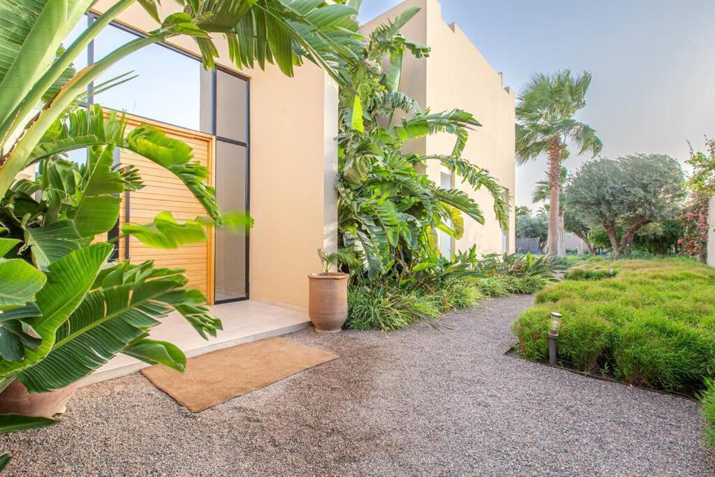 Safiya, Luxe Et Detente, Jeux, Cuisiniere Villa