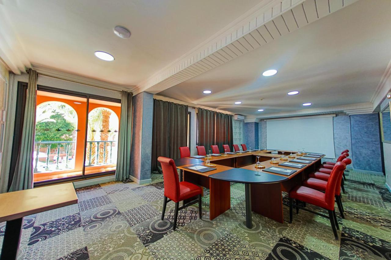Rose Aqua Park Hotel 4*