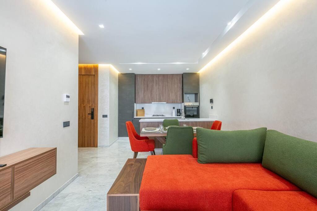 Peaceful Living: Chic Apartment, Prime Location * Marrakesh