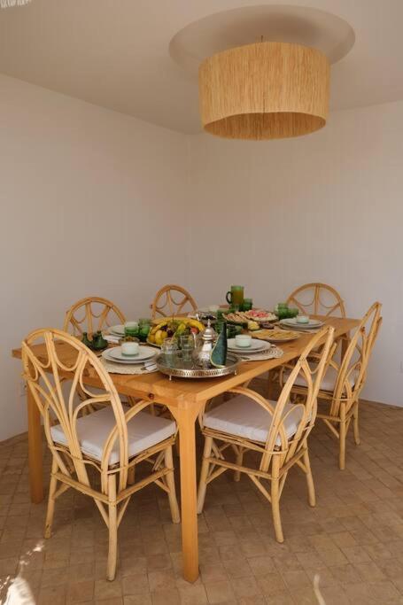 Villa Dar Num, Luxury Private Riad With Pool & Breakfast - Car Access In Medina Marrakesh