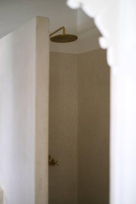 Dar Num, Luxury Private Riad With Pool & Breakfast - Car Access In Medina Villa