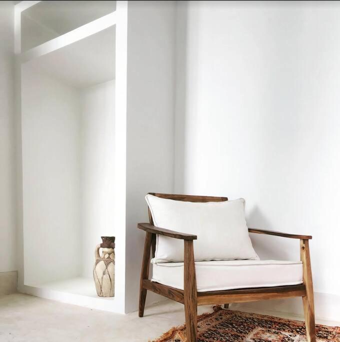 Dar Num, Luxury Private Riad With Pool & Breakfast - Car Access In Medina Villa *