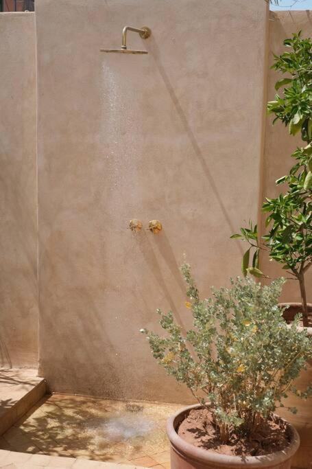 Villa Dar Num, Luxury Private Riad With Pool & Breakfast - Car Access In Medina *