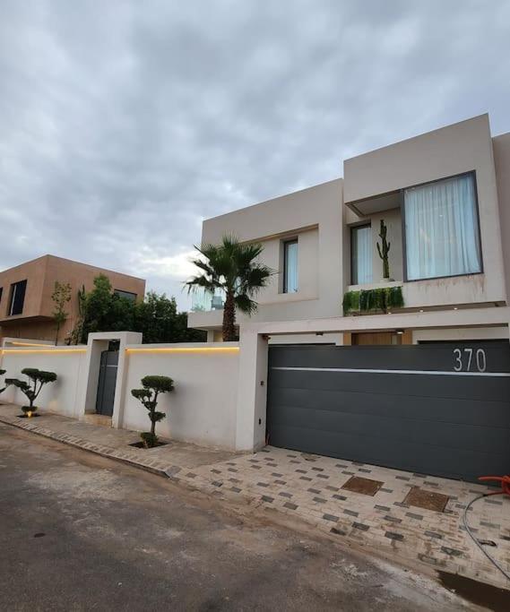 Twin Amelkis Villa *