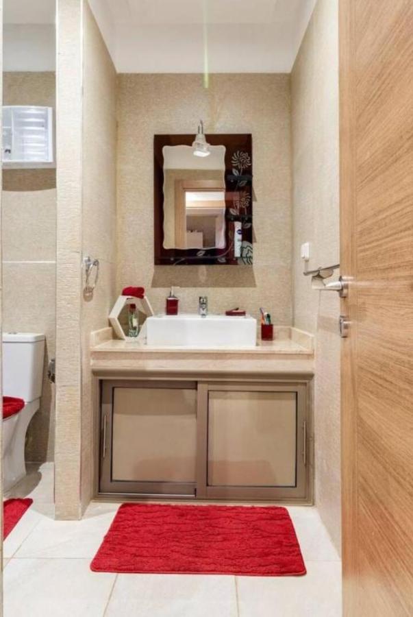 Appartement An Elegant For Rent With A Pool And A View Of The Mountains In