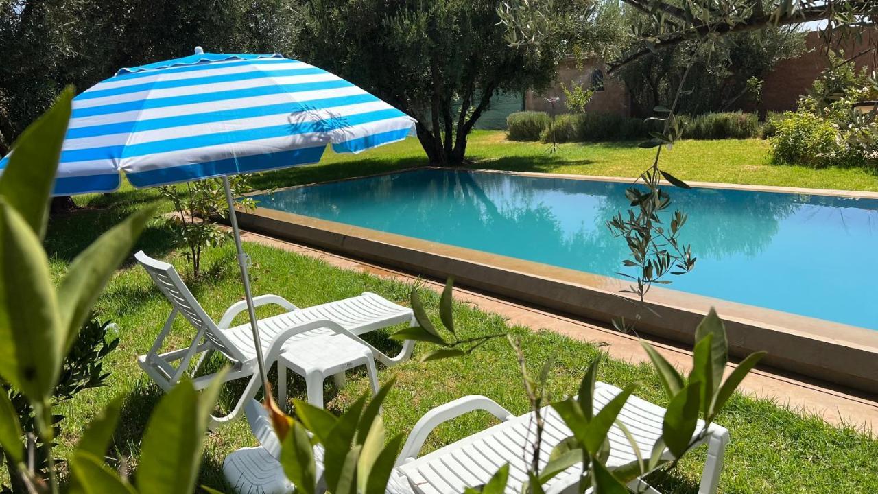 Du Jardin Secret, Terrain De 1200 M2 Villa *