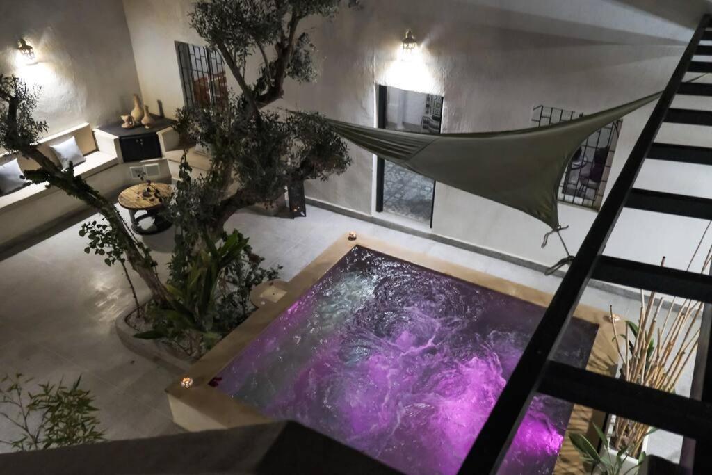 Private Halal 2 Swimming Pool Not Overlooked Villa *