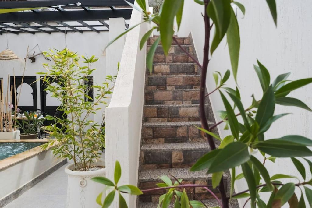 Private Halal 2 Swimming Pool Not Overlooked