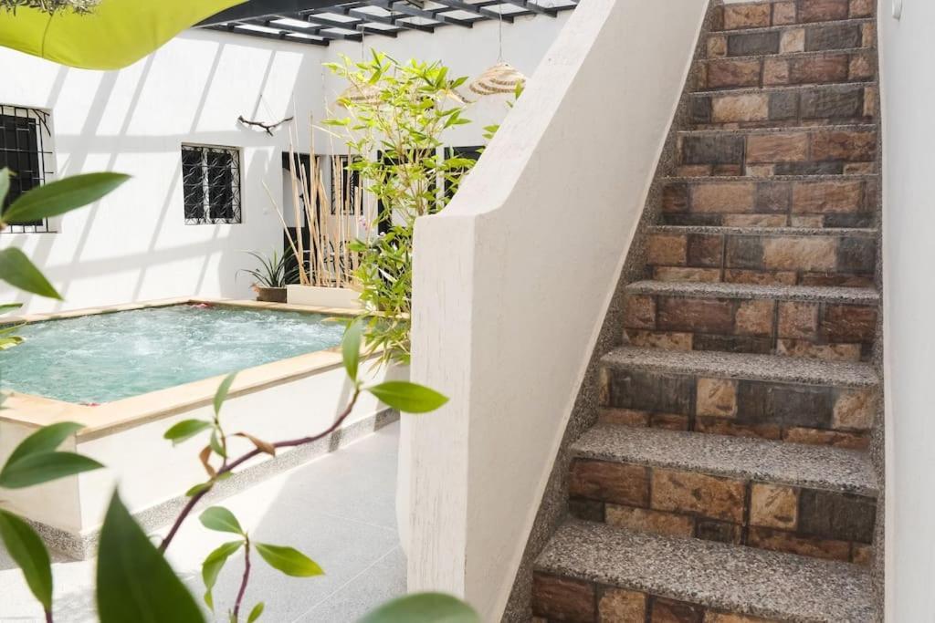 Villa Private Halal 2 Swimming Pool Not Overlooked
