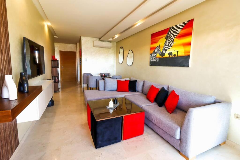 Cosy Appartemt Vue Sur Golf Et Montagne Apartment *