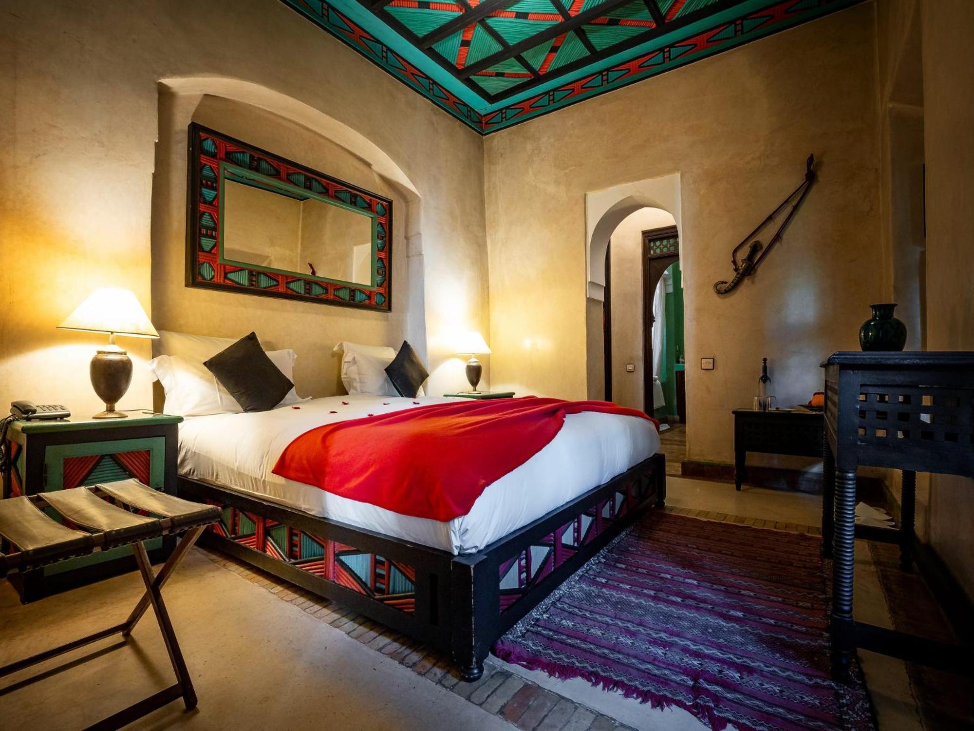 Dar Les Cigognes Riad