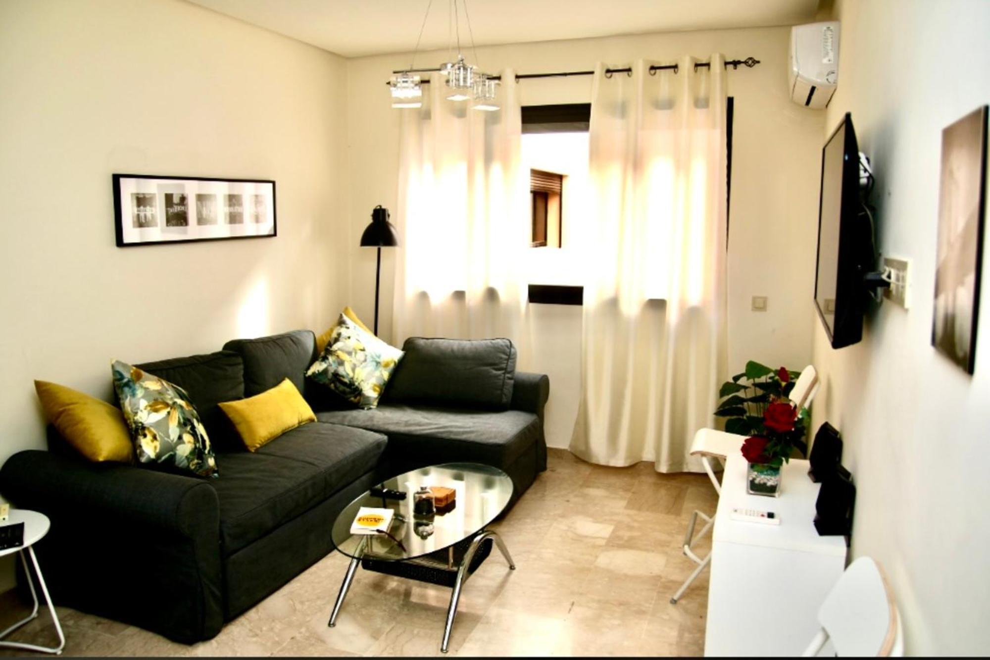 Luxurious King Bed W/pool. Well Centered. Appartement