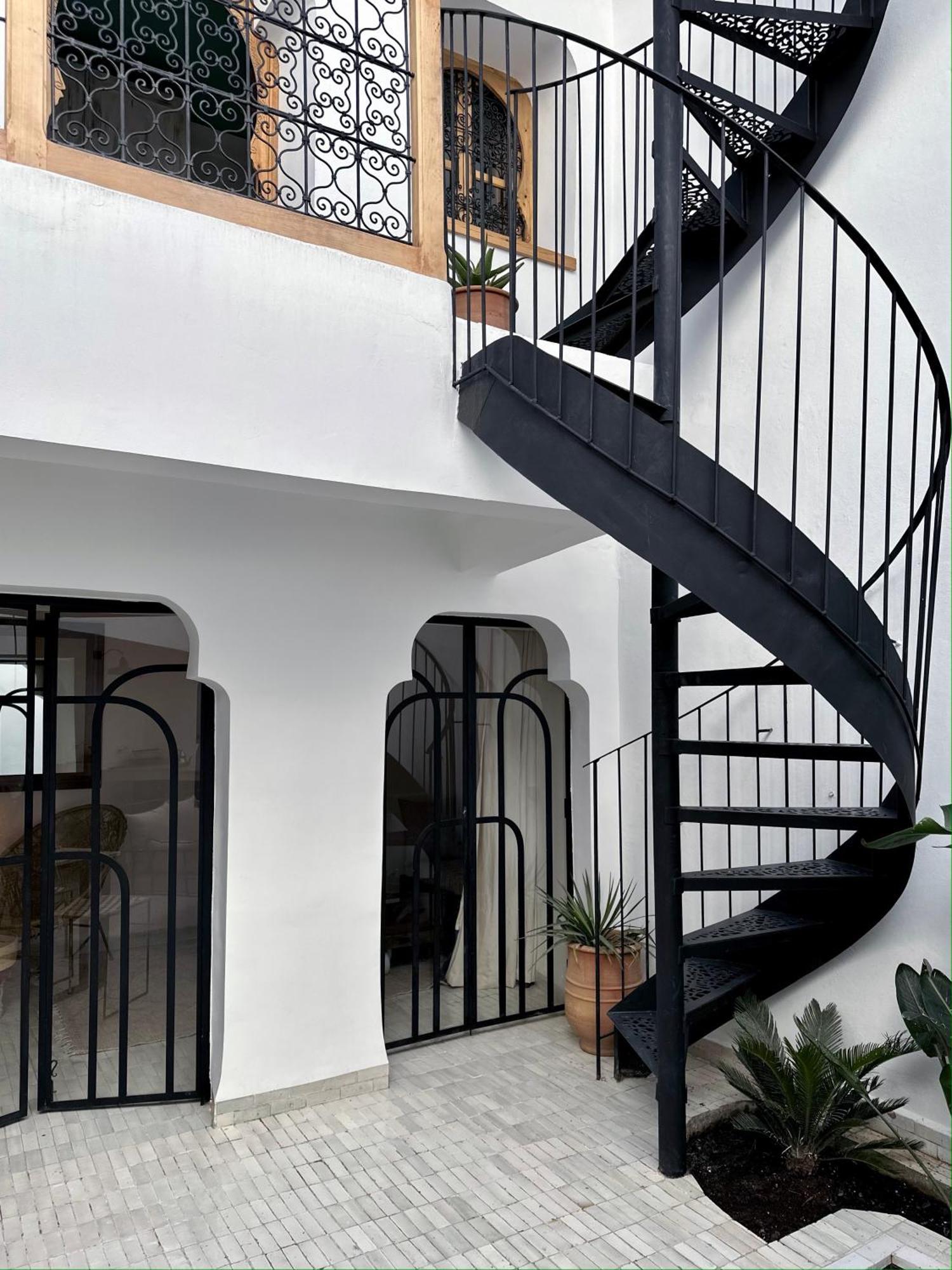 De L'o / Serene Designer Oasis ~ Pool ~ Rooftop *