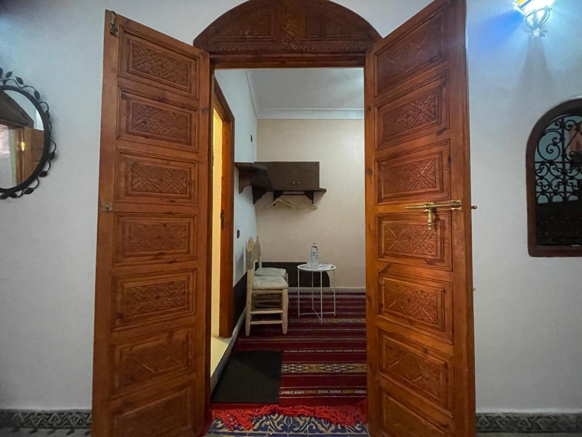 Riad Ouhmidi *