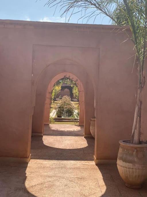 Villa Pauline With Private Pool & Garden, Service And No Insight.