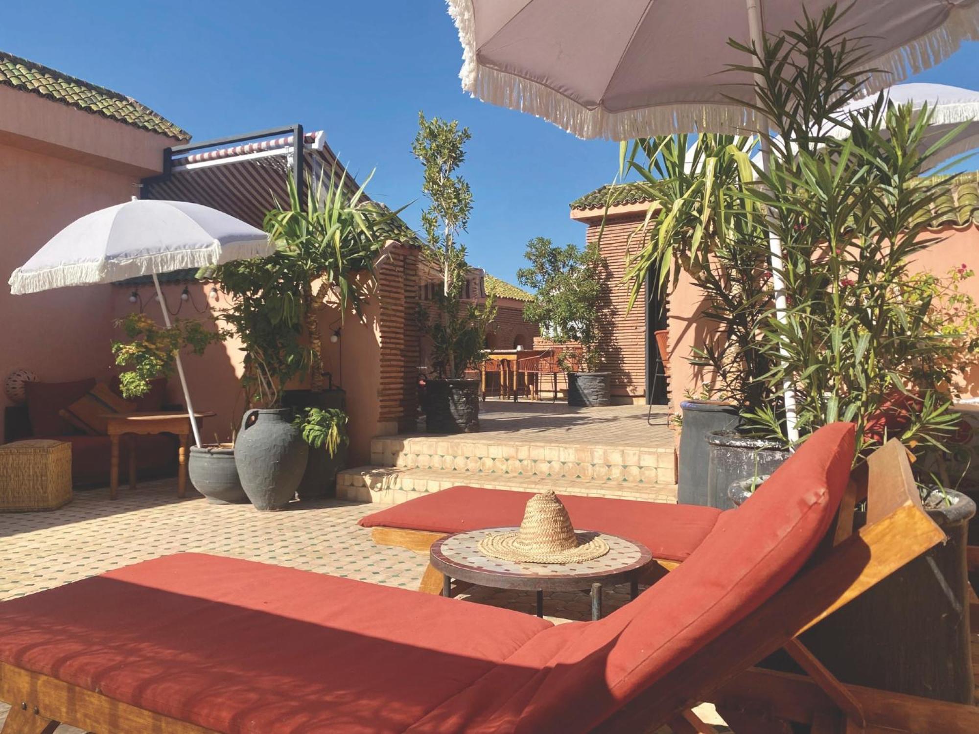 Riad Ksar Saad & *