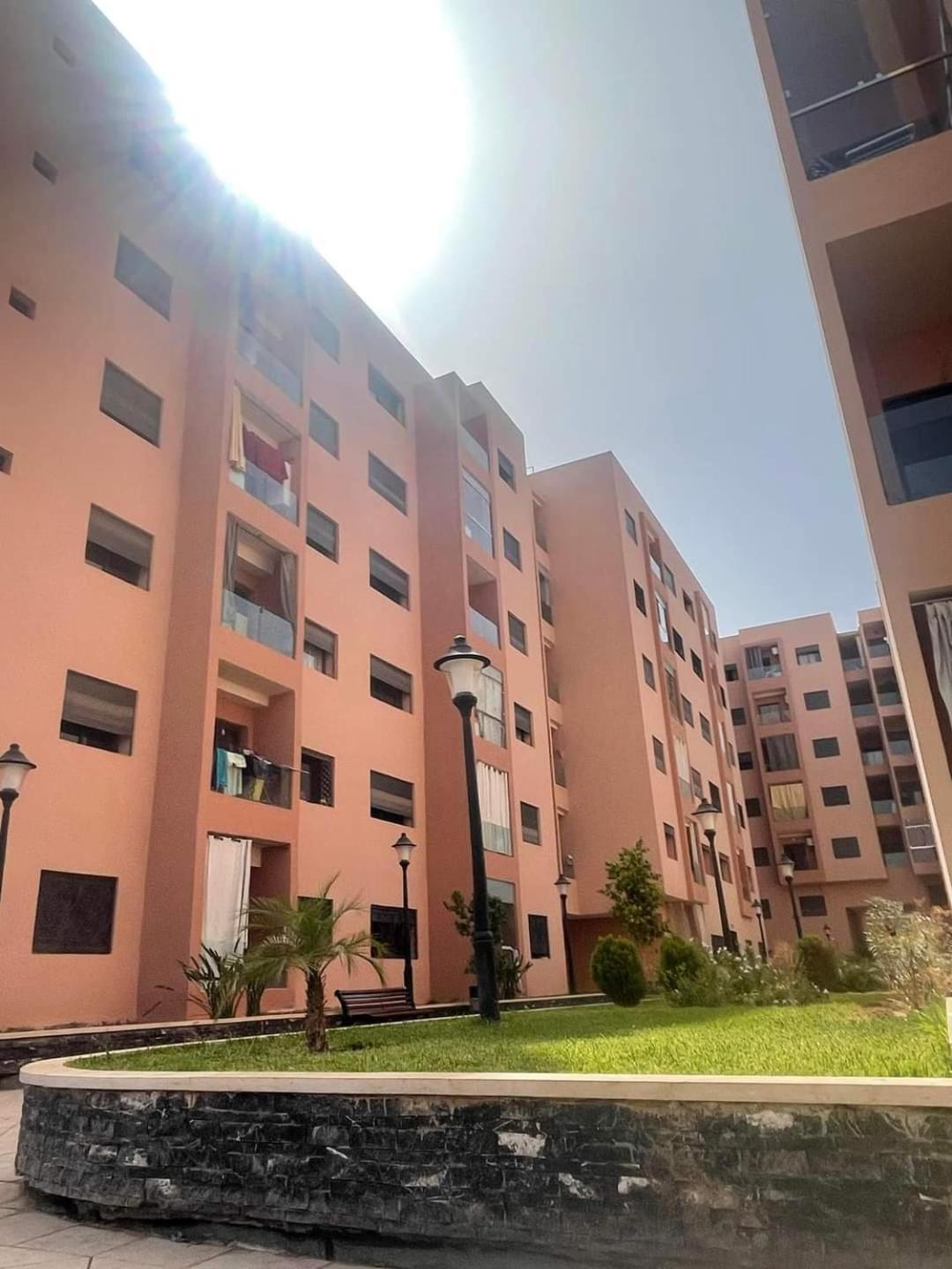 Deux Avec Piscine Couverte Appartement
