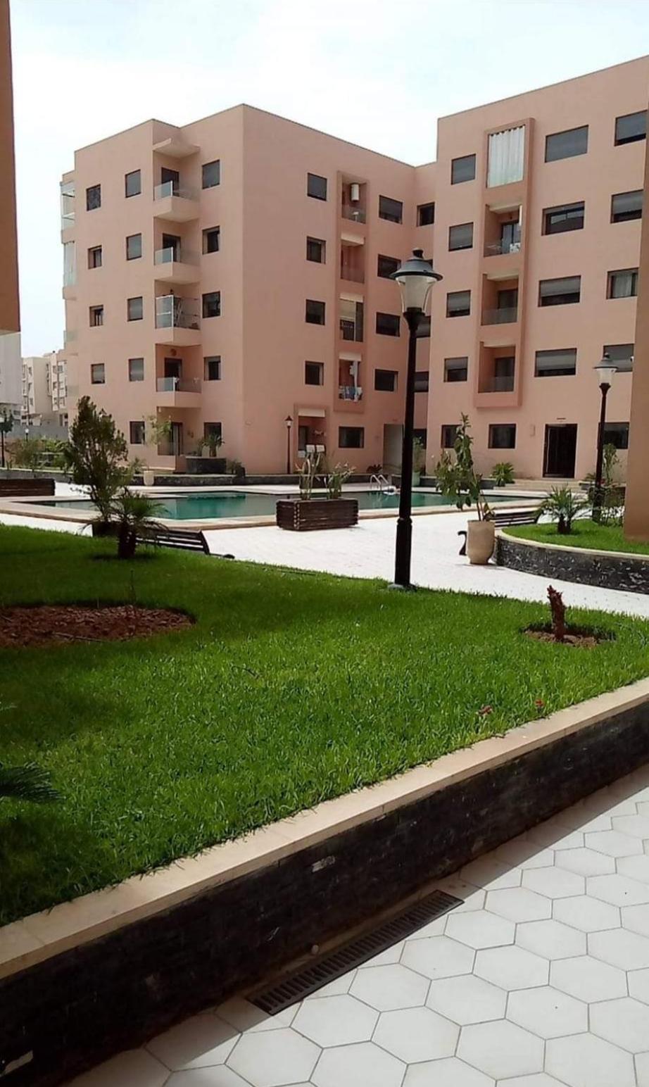 Appartement Deux Avec Piscine Couverte *
