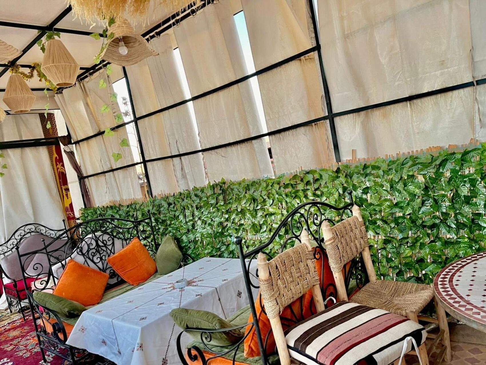 Lalla Marrakech - Ideal For Couples & Groups Riad Marrakesh