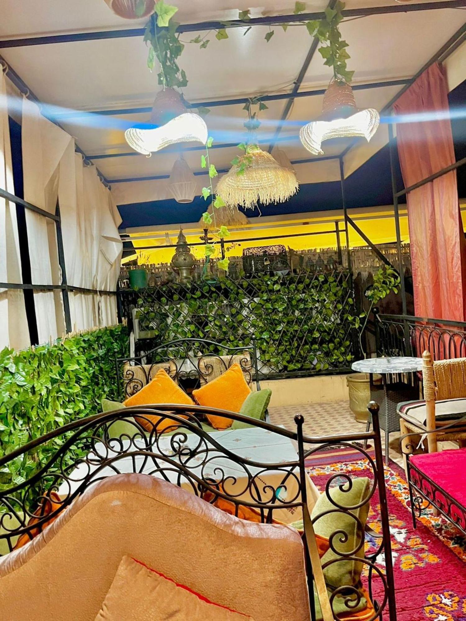 Lalla Marrakech - Ideal For Couples & Groups Riad Marrakesh
