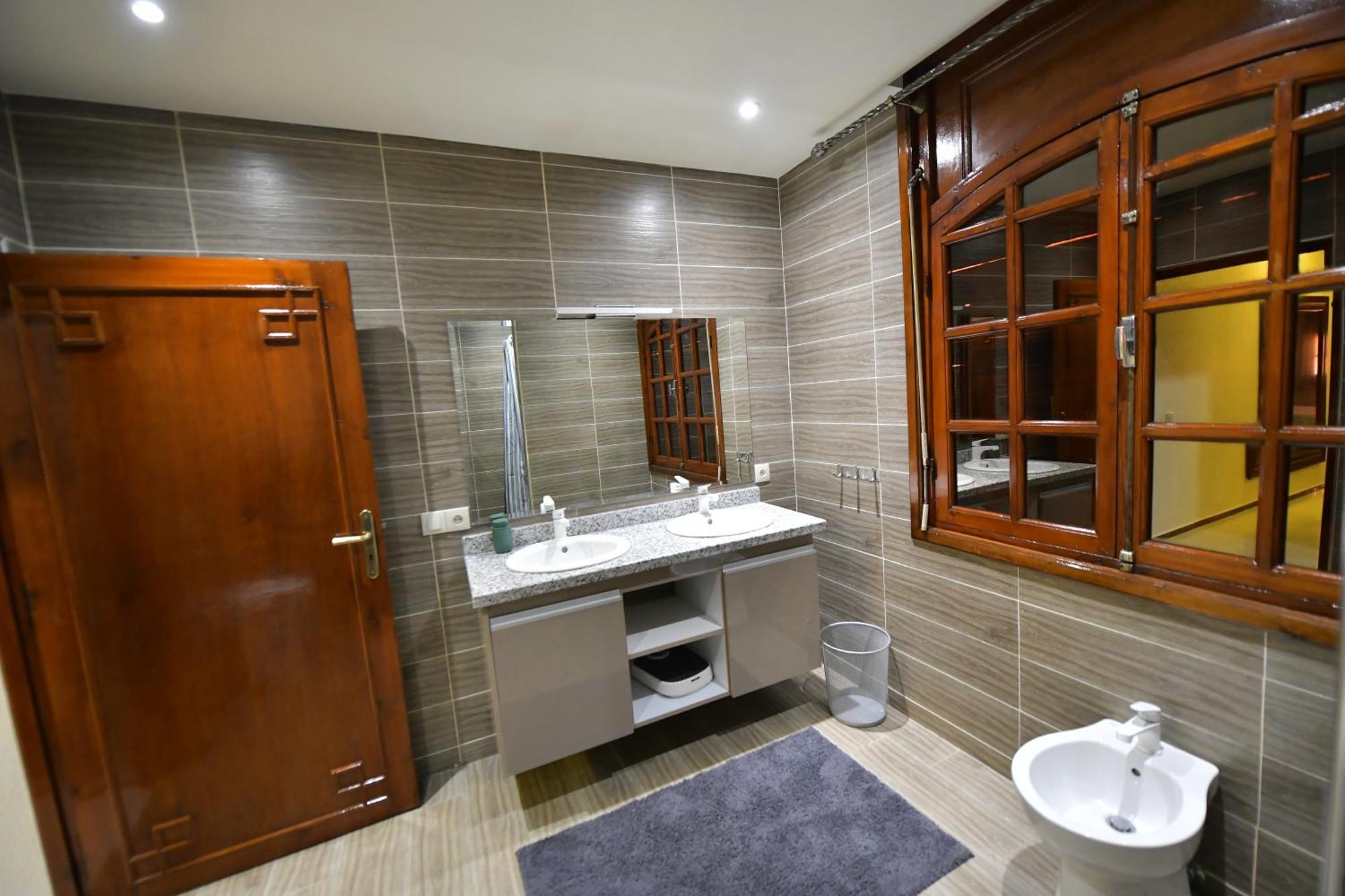 Conforts Villa *
