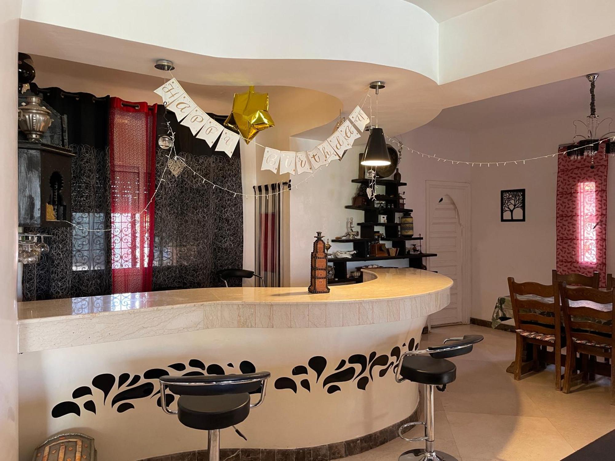 Authentic Ideal For 16+ Guests