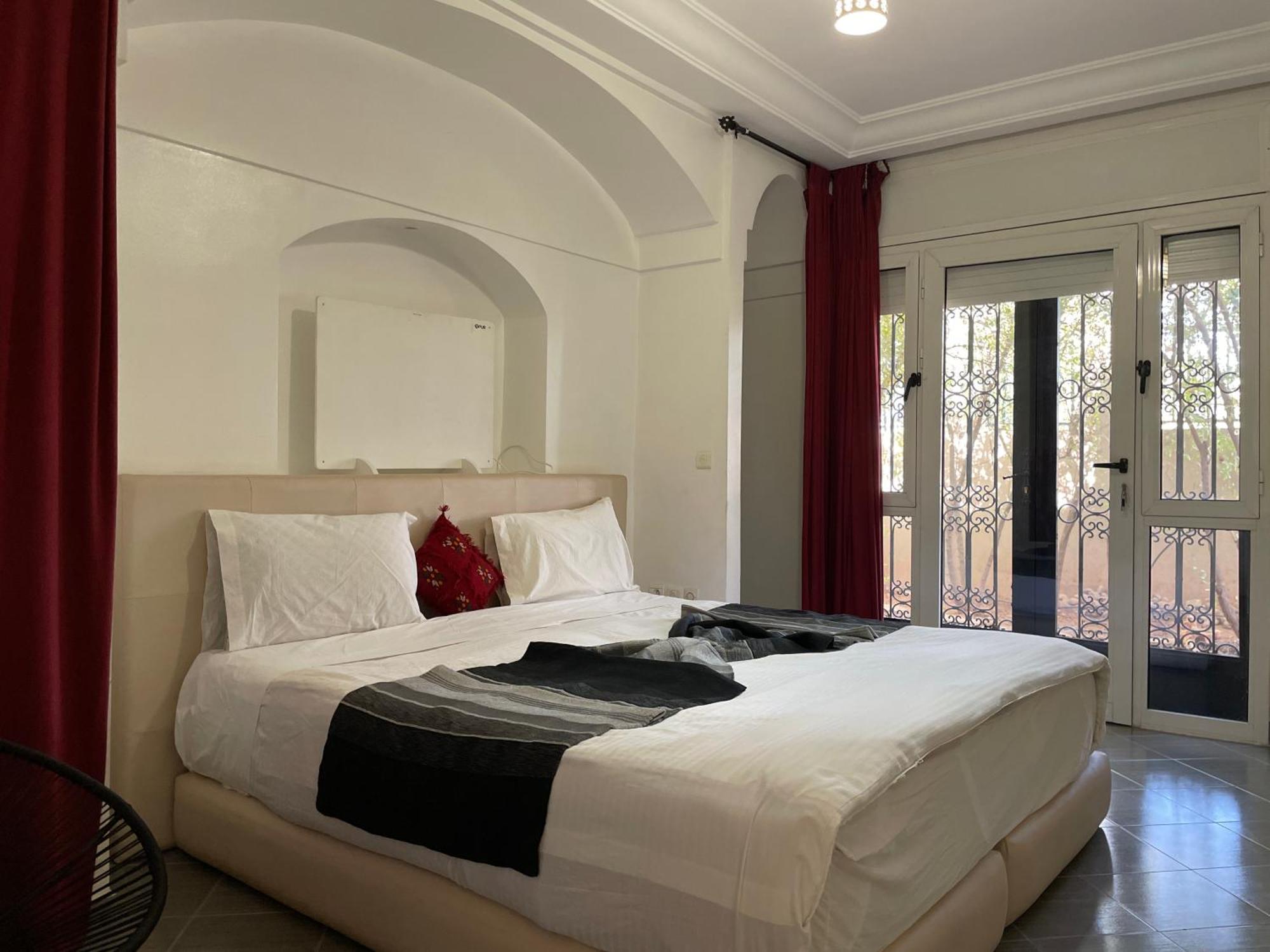Villa Authentic Ideal For 16+ Guests Marrakesh