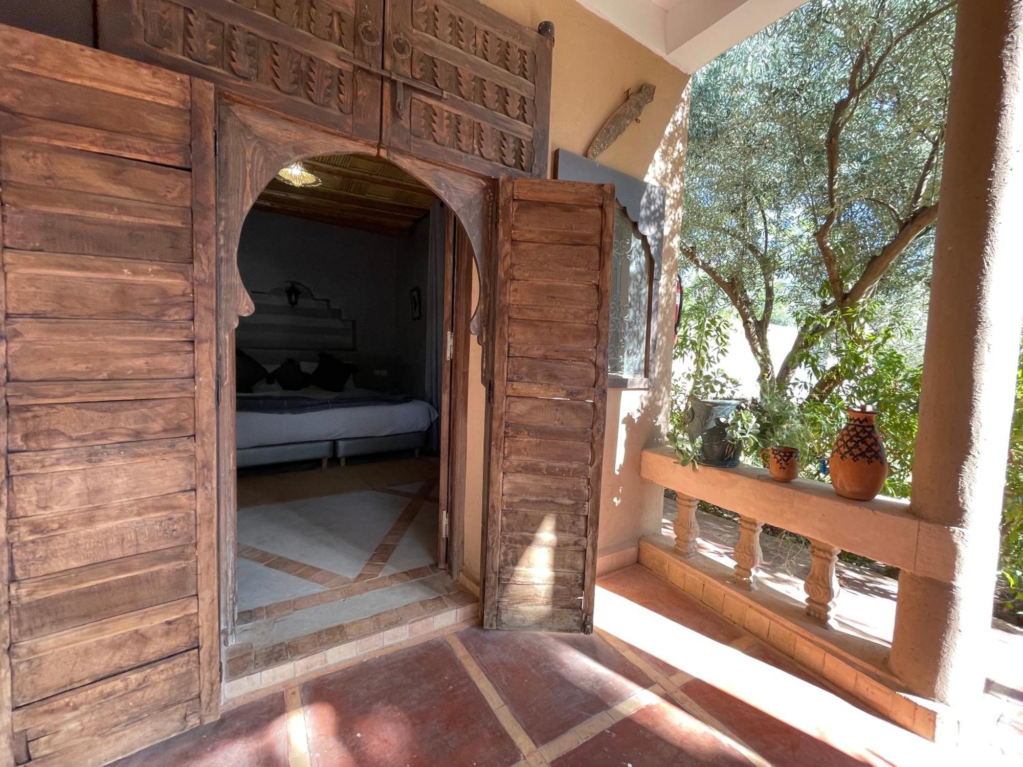 Villa Authentic Ideal For 16+ Guests *