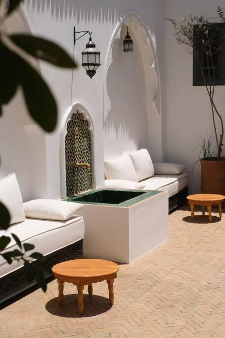 Dar Num, Luxury Private Riad With Pool & Breakfast - Car Access In Medina Villa Marrakesh