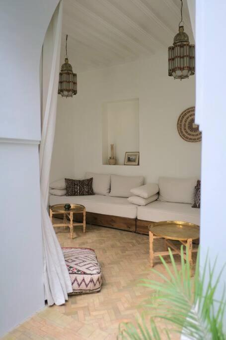 Dar Num, Luxury Private Riad With Pool & Breakfast - Car Access In Medina Marrakesh