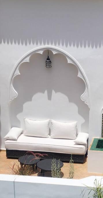 Villa Dar Num, Luxury Private Riad With Pool & Breakfast - Car Access In Medina Marrakesh