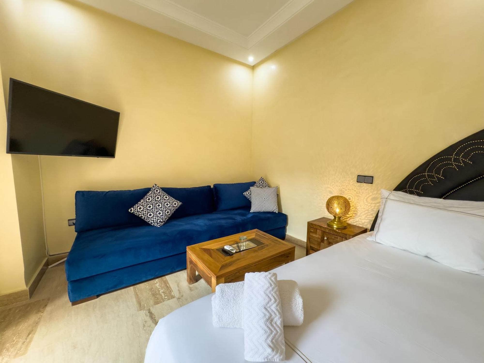 Tonaroz Riad