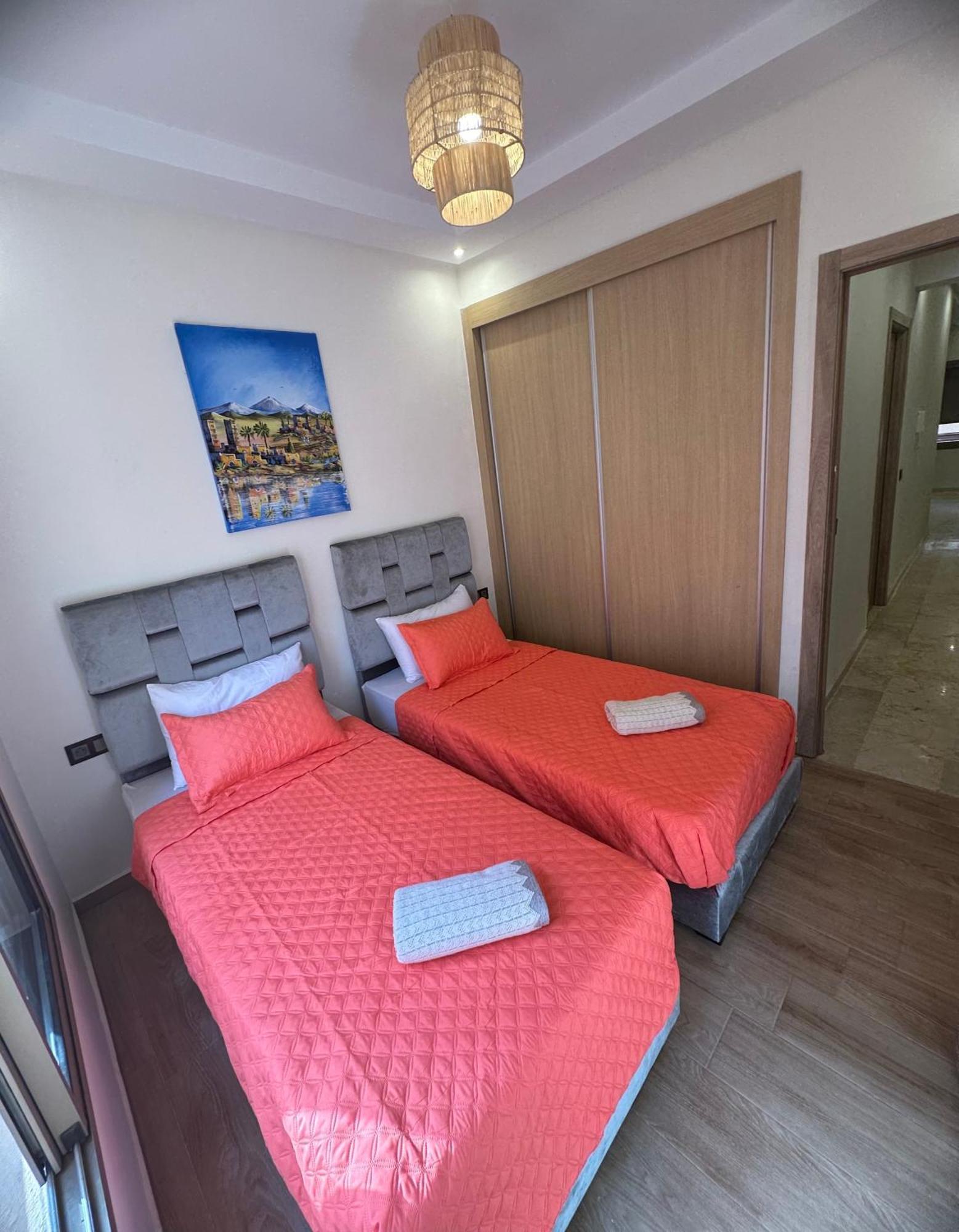 Appartement Brand New Modern 2 Bedroom With Swimming Pool, Netflix & Iptv *