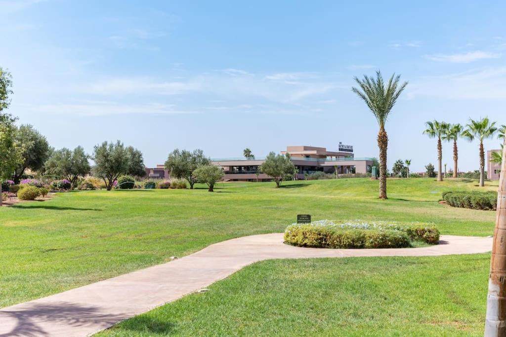 Appartement Relax Front Of Golf-pool-topaze *
