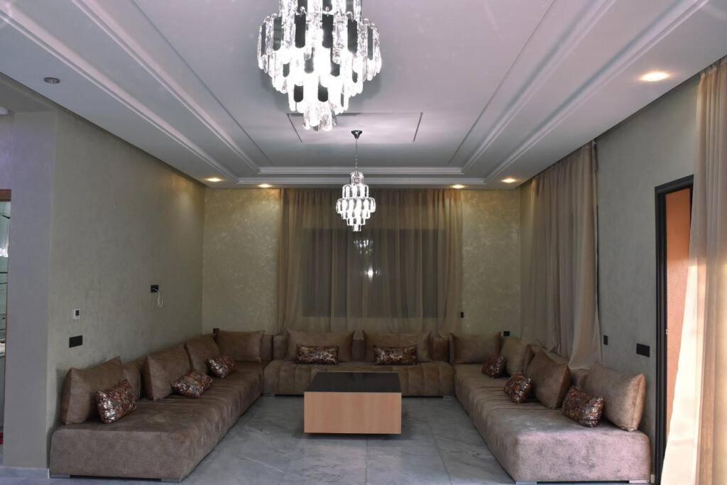 Villa 5 Avec Piscine *