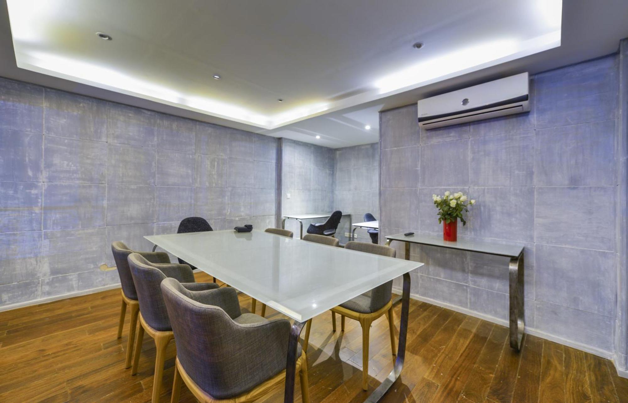 Islane Hotel 3*